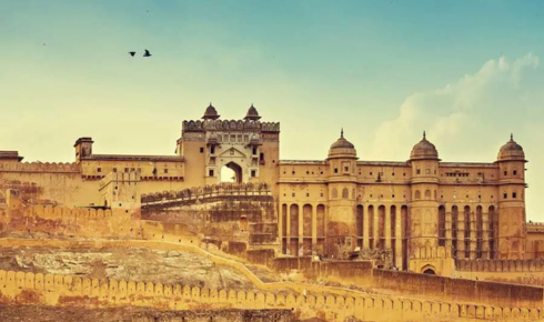 Discover India’s Heritage with Agra Tour Package and Golden Triangle Tour