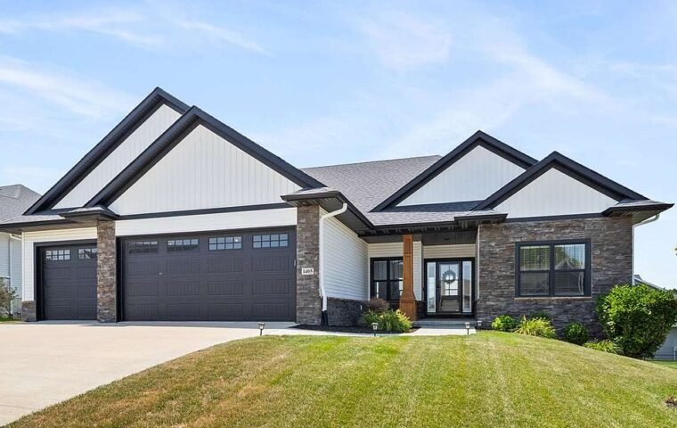 custom home builders in Tiffin